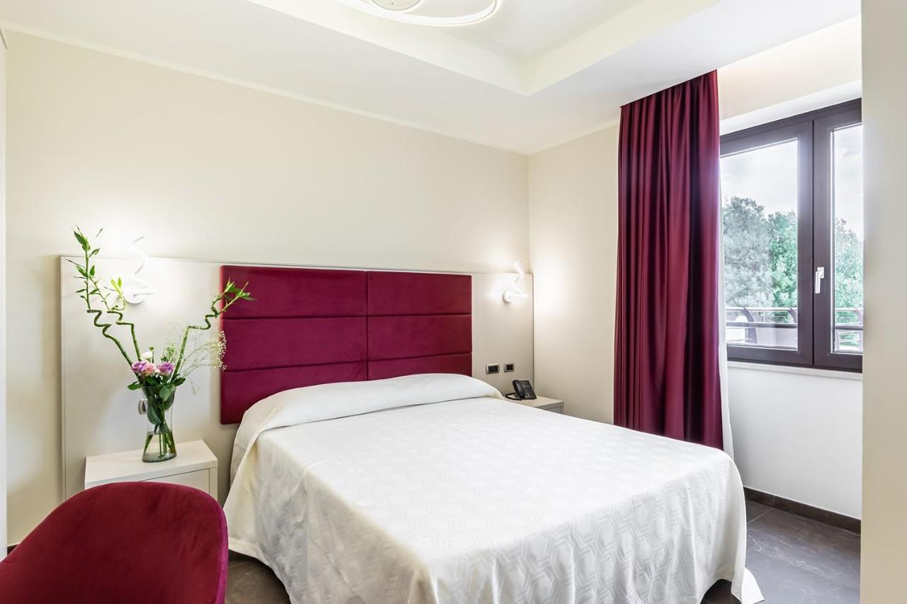 Lual Bleisure Hotel Pofi ภายนอก รูปภาพ